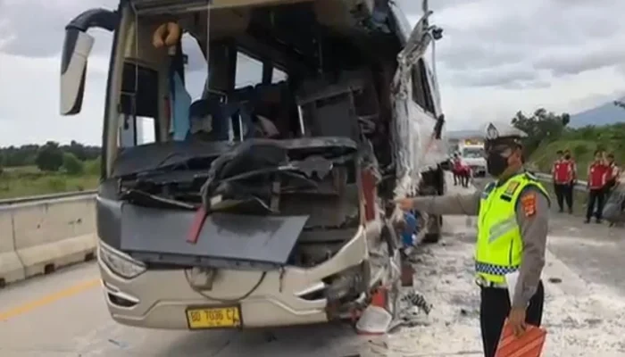Kecelakaan Maut Bus ALS vs Truk BBM di Sumsel, 16 Orang Tewas Terbakar