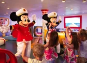 Keluarga Ashanty Realisasikan Impian Masa Kecil Naik Disney Cruise Singapore, Liburan Mewah Penuh Kebahagiaan
