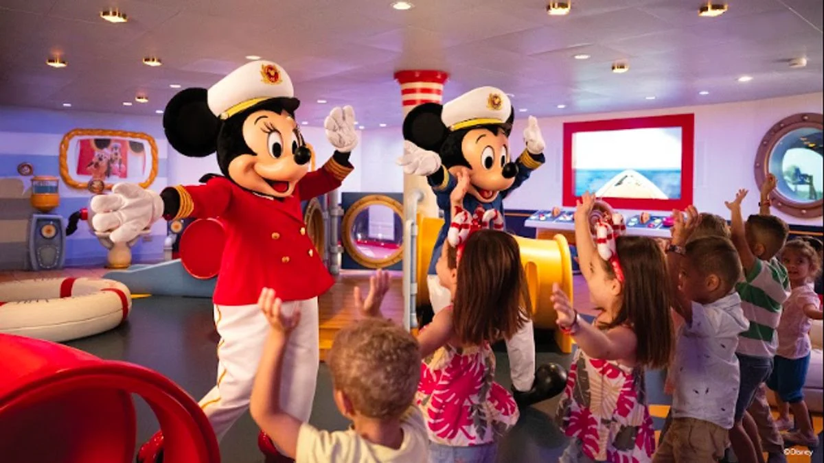 Keluarga Ashanty Realisasikan Impian Masa Kecil Naik Disney Cruise Singapore, Liburan Mewah Penuh Kebahagiaan