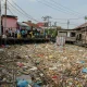 Kemacetan di Palangka Raya dan Jakarta Barat: Antrean BBM dan Sampah Menumpuk