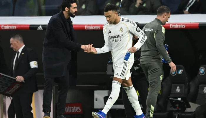 Kerusuhan di Real Madrid: Mbappe Dikecam, Arbeloa Bersikeras