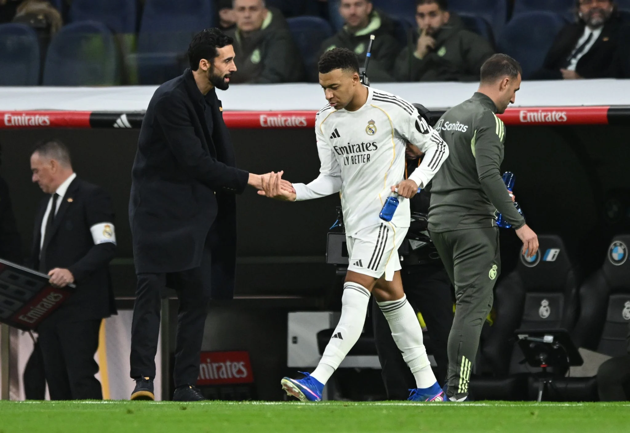 Kerusuhan di Real Madrid: Mbappe Dikecam, Arbeloa Bersikeras