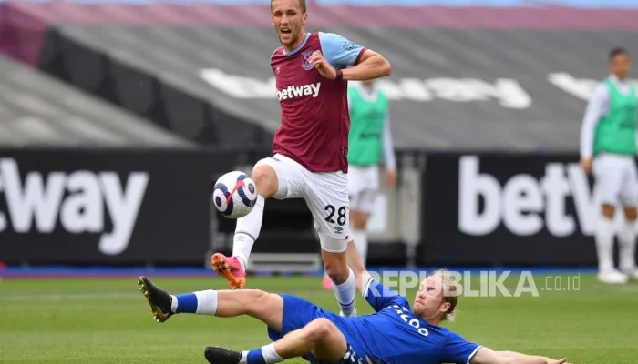 Kesalahan Strategi West Ham: Dua Peluang yang Dilewatkan