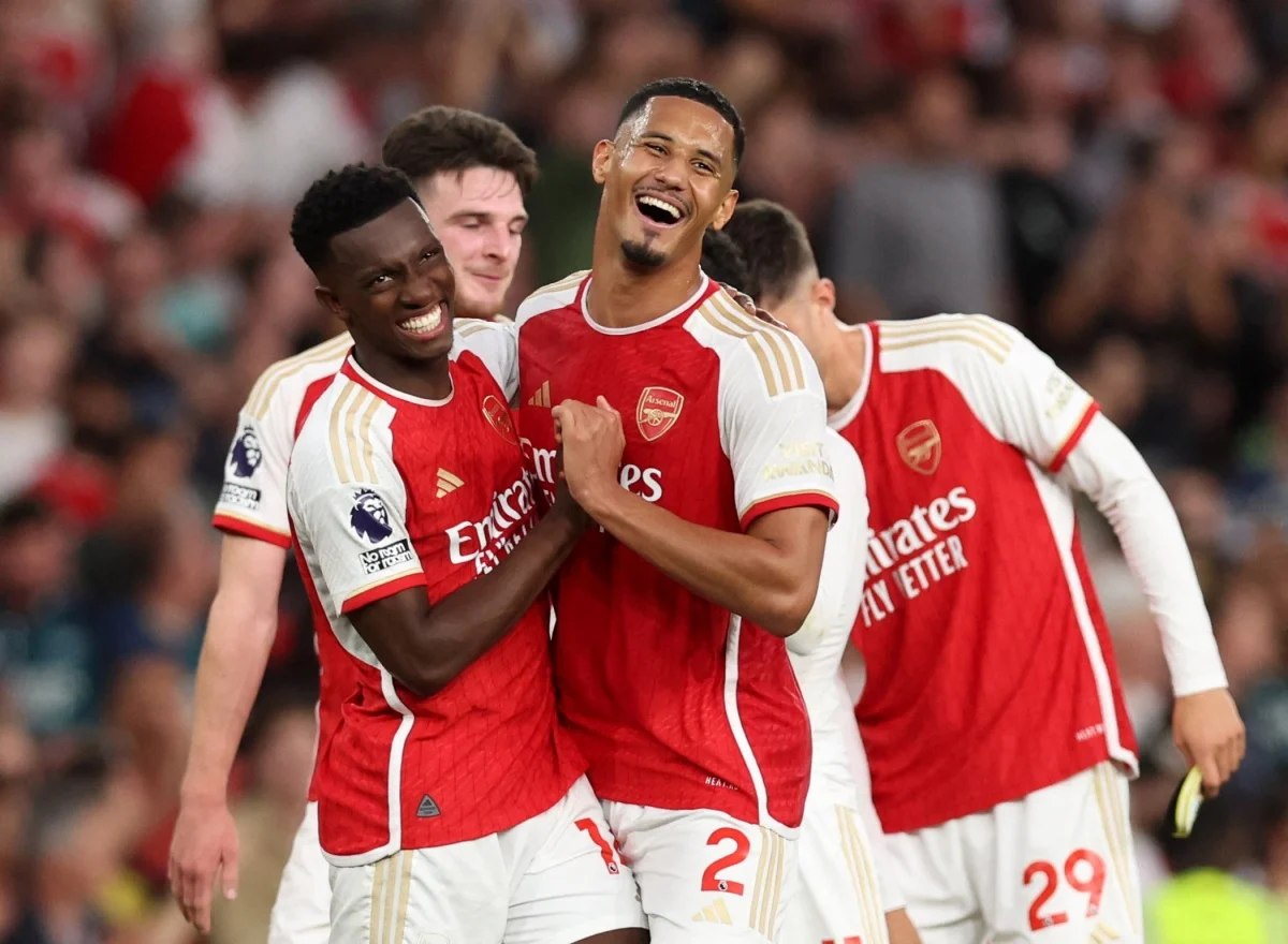 Klasemen Sementara Liga 1: Arsenal Pimpin, Manchester City Mengejar di Pekan 35