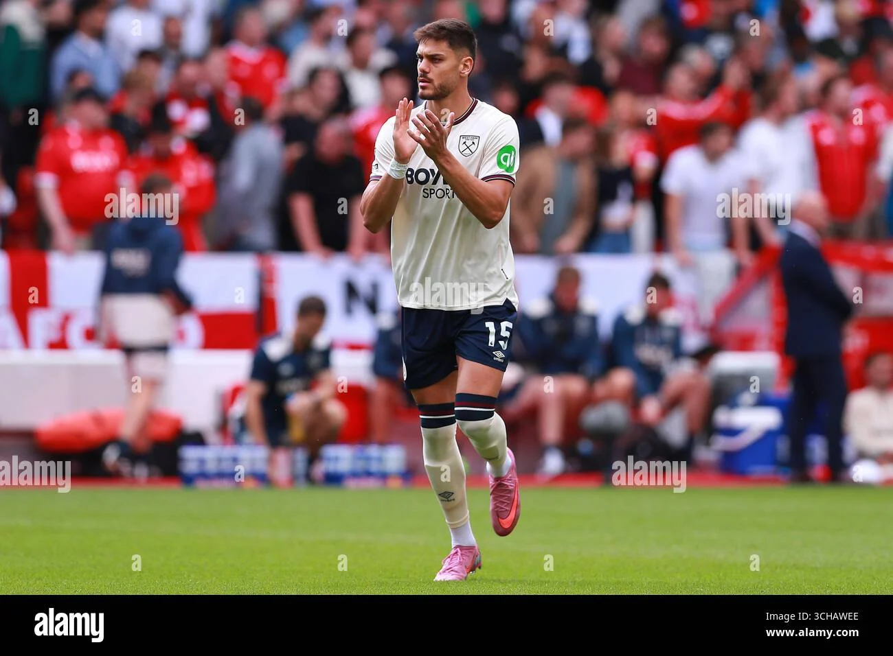 Konstantinos Mavropanos: Pemain yang Ditunggu-tunggu di Liga Premier