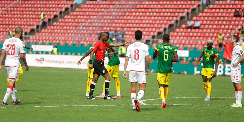 Kontroversi dan Kekerasan di Dunia Sepak Bola Afrika: Apa yang Terjadi?