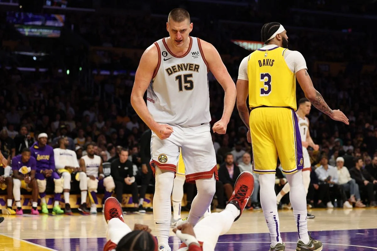 Lakers Ditekan untuk Mengakhiri Hubungan dengan Bintang $53M Setelah Seri Playoff yang 'Ugly'