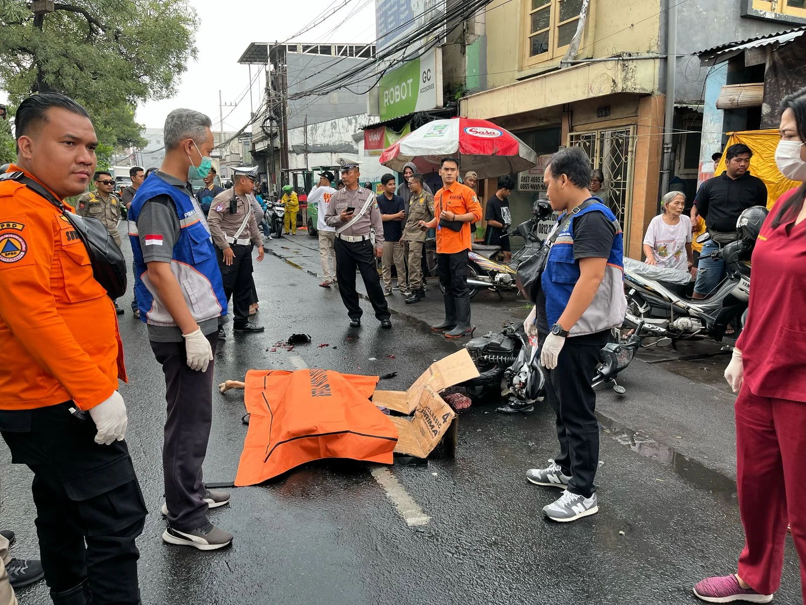 Lawan Arus, Pengendara Motor Tewas Ditabrak Truk di Pekanbaru: Kronologi dan Tindakan Polisi