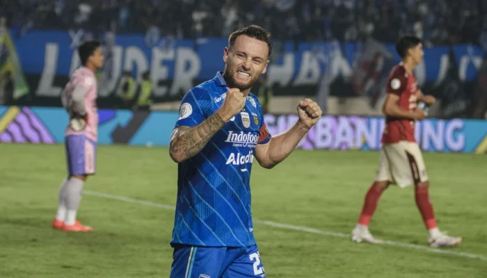 Layvin Kurzawa Tegaskan Tidak Ada Rasisme, Dukung Marc Klok di BRI Super League