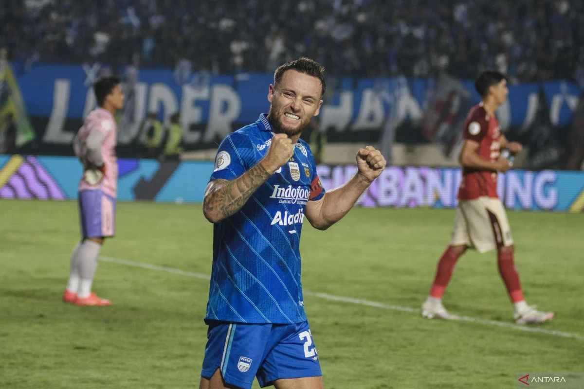 Layvin Kurzawa Tegaskan Tidak Ada Rasisme, Dukung Marc Klok di BRI Super League