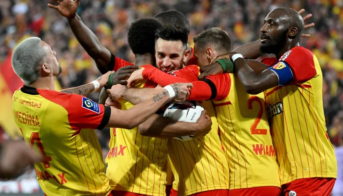 Lens Pastikan Tiket Liga Champions, Nantes Degradasi ke Ligue 2