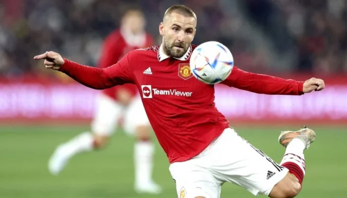 Luke Shaw Dilema Musim Baru: United Butuh Pengganti Bek Kiri Setelah Kualifikasi Champions League