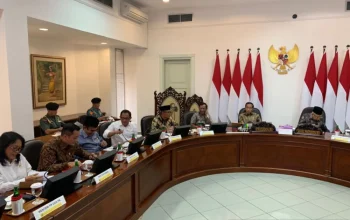 Mahasiswa UI Geruduk Kementerian Pendidikan: Persiapan Massa & Tuntutan Reformasi Besar
