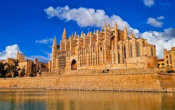 Mallorca: Destinasi Wisata yang Mengalami Peningkatan Kunjungan Turis
