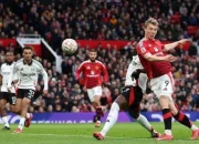 Manchester United Incar Rasmus Højlund dan Hugo Ekitike untuk Posisi Penyerang
