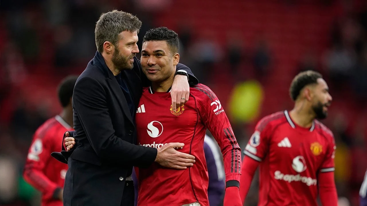 Manchester United: Masa Depan yang Cerah dengan Kepemimpinan Michael Carrick dan Kehilangan Casemiro