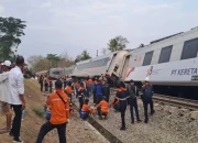 Maut di Stasiun Bekasi Timur: Kecelakaan KRL KA Argo Bromo Tingkatkan Penyidikan, KAI Minta Maaf