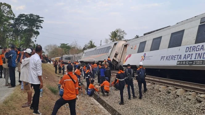 Maut di Stasiun Bekasi Timur: Kecelakaan KRL KA Argo Bromo Tingkatkan Penyidikan, KAI Minta Maaf