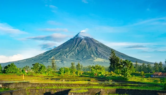 Mayon Volcano Mengguncang Albay: Lebih dari 6.000 Rumah Tertutup Abu, 102.000 Jiwa Terdampak