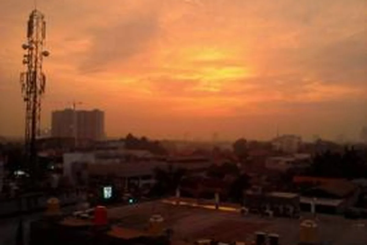 Mengenal Magrib Jakarta dan Fenomena Langit di Indonesia