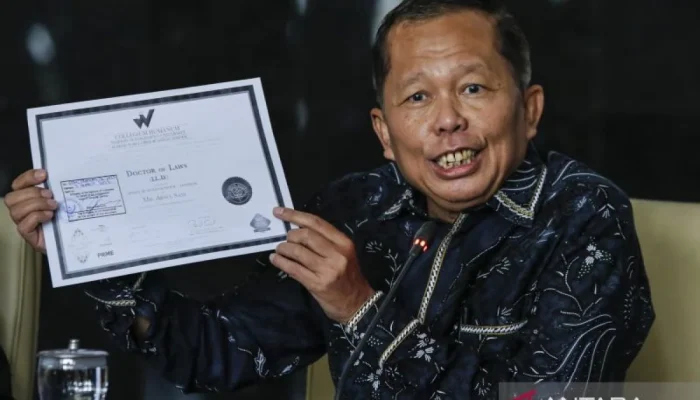 Muhadjir Effendy: Hakim Konstitusi Arsul Sani Dibebaskan dari Tuduhan Pemalsuan Ijazah