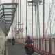 Pagar Jembatan Cangar: Benteng Baja Baru untuk Cegah Aksi Bunuh Diri