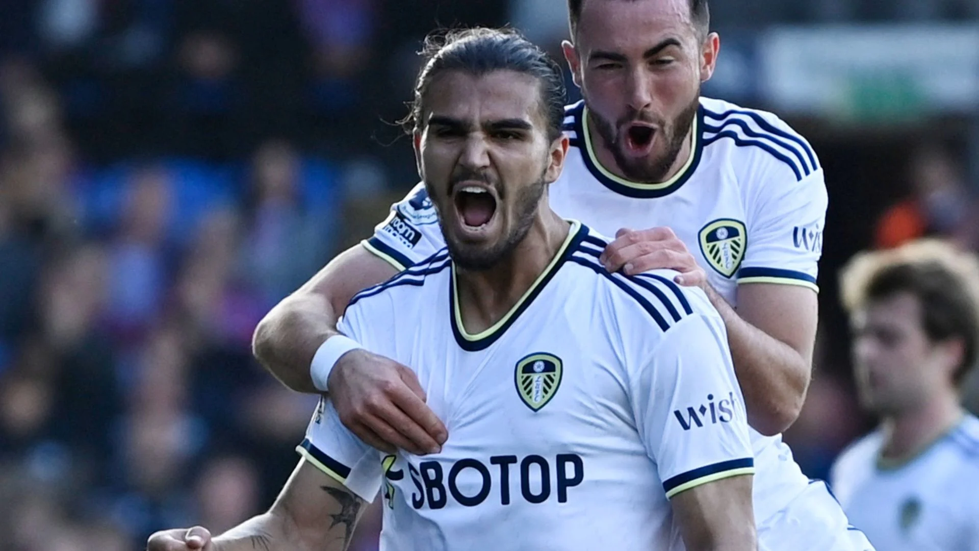 Pascal Struijk Perkuat Fondasi Leeds United, Kunci 3-1 atas Burnley dan Langkah Menuju Aman di Premier League