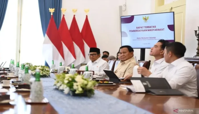 Pemerintah Luncurkan Sekolah Rakyat dan Digitalisasi Bansos untuk Meningkatkan Kesejahteraan Masyarakat