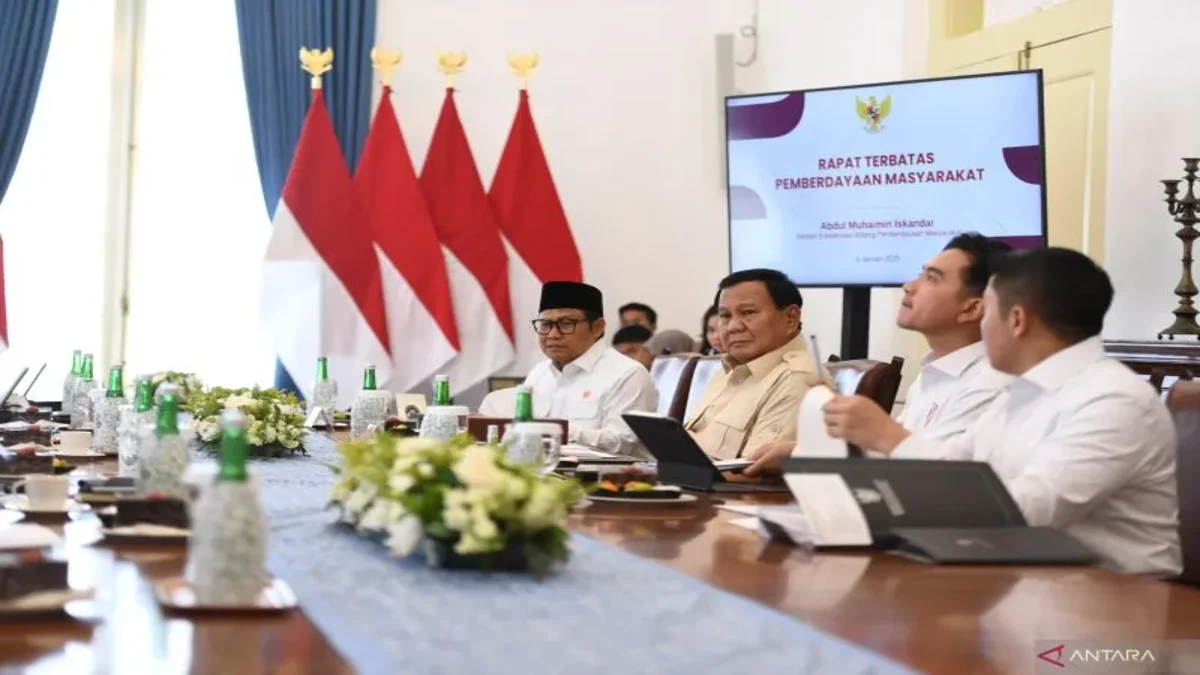 Pemerintah Luncurkan Sekolah Rakyat dan Digitalisasi Bansos untuk Meningkatkan Kesejahteraan Masyarakat