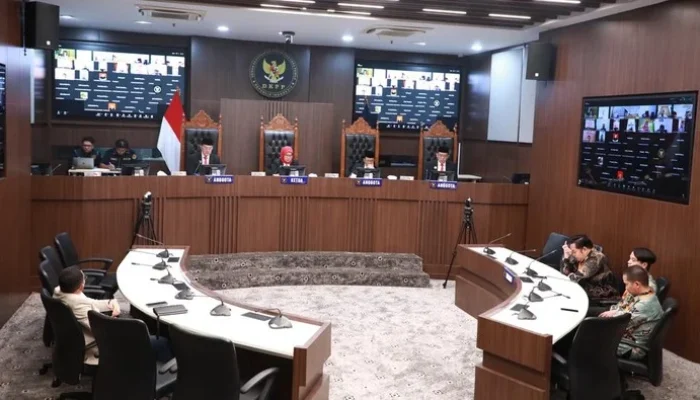 Pemimpin Dewan Kabupaten Dipecat dan Dibekukan oleh Partai Reform UK