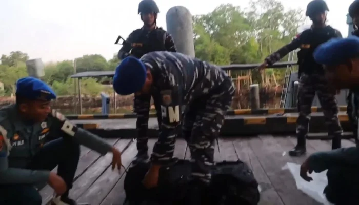 Penyelundupan di Indonesia: TNI AL dan Pihak Berwajib Gagalkan Beberapa Kasus Penyelundupan