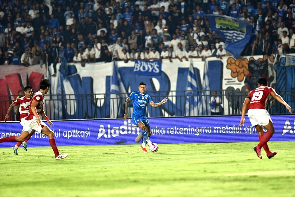 Persib Bandung Raih Kemenangan Berharga atas PSM Makassar
