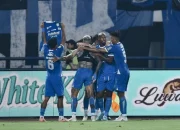 Persib Bandung Selangkah Lagi Jadi Juara Usai Taklukkan PSM Makassar