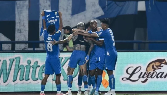 Persib Bandung Selangkah Lagi Jadi Juara Usai Taklukkan PSM Makassar