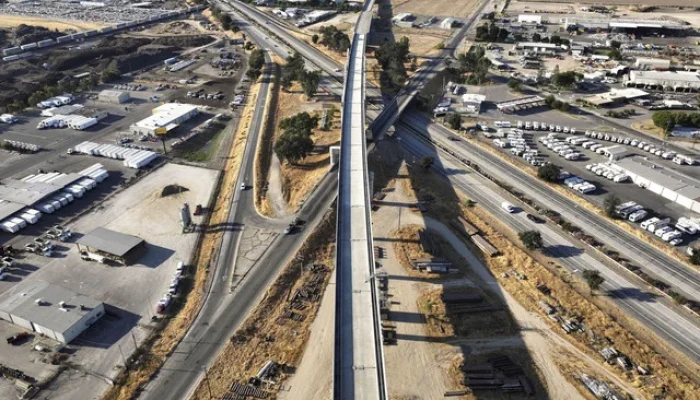 Proyek Kereta Api Senilai $4 Miliar di Amerika Selatan dan Pengaruhnya terhadap Infrastruktur