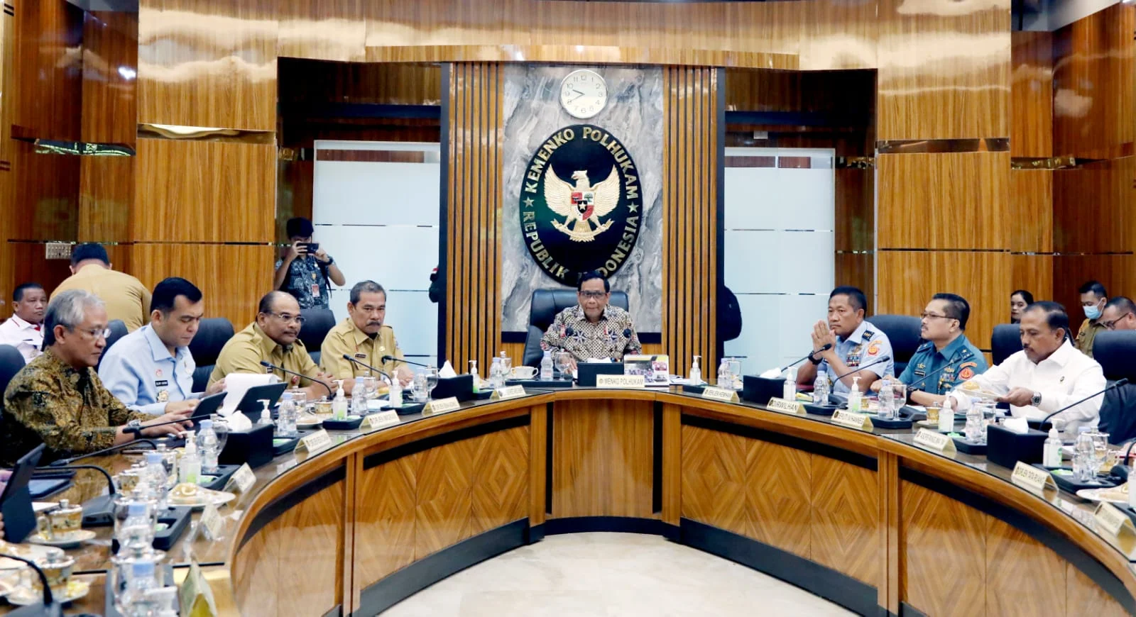 Pulau Miangas dan Konflik Internasional: Dari ICC hingga Deregulasi di Indonesia