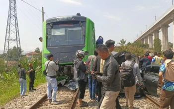 Raffi Ahmad Tak Mau Pusing: Menanggapi Komentar Negatif Usai Sambangi Lokasi Kecelakaan Kereta di Bekasi Timur