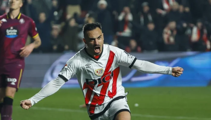 Rayo Vallecano vs Strasbourg: Kejutan Besar di Vallecas, Dukungan Palestina, dan Kembalinya Alvaro García