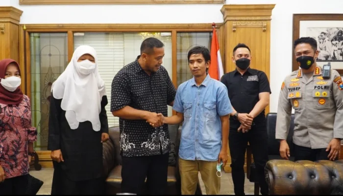 Ronald Sinaga dan Kasus Pemukulan: Miskomunikasi yang Berakhir Damai