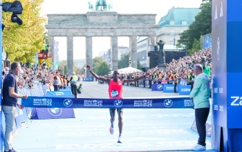 Sabastian Sawe Pecahkan Rekor Dunia Marathon di Bawah 2 Jam dengan Adidas Adizero