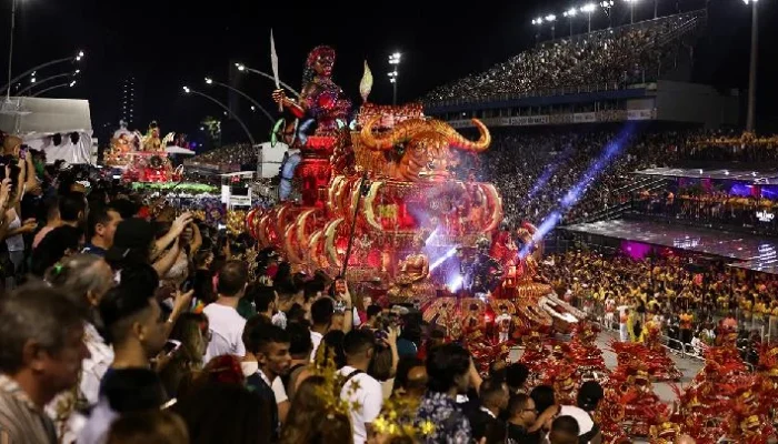 Sao Paulo: Karnaval, Politik, dan Agama
