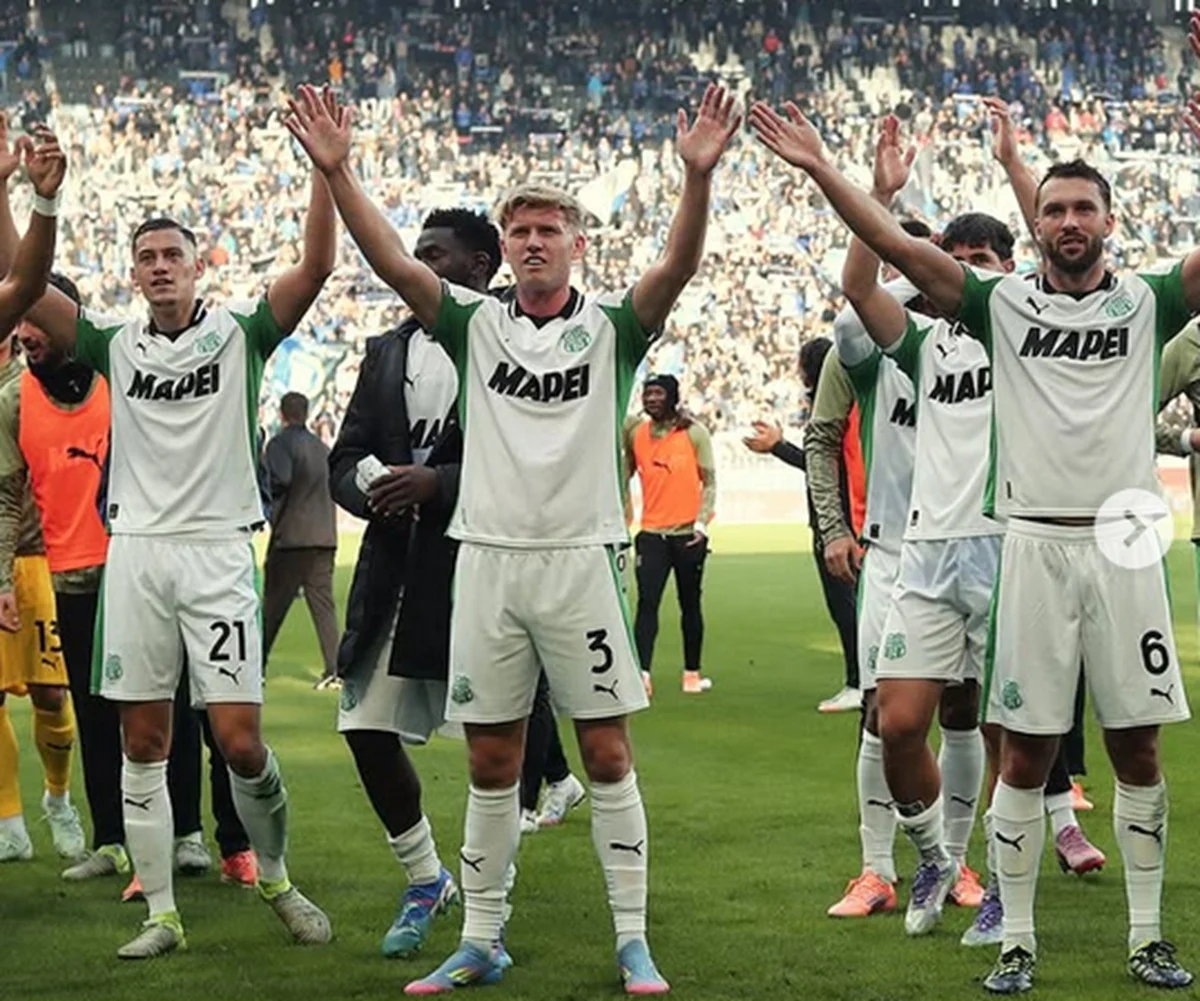 Sassuolo Tumbangkan AC Milan 2-0, Allegri Panik & Jay Idzes Bercahaya di Tengah Cedera