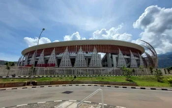 Stadion Lukas Enembe Bergemuruh! Persipura Kuasai Laga Penentu dengan Penonton Terbanyak