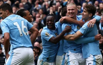 Thierno Barry Guncang Manchester City: Brace Memukau dalam Persaingan Gelar yang Penuh Ketidakpastian