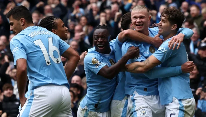 Thierno Barry Guncang Manchester City: Brace Memukau dalam Persaingan Gelar yang Penuh Ketidakpastian