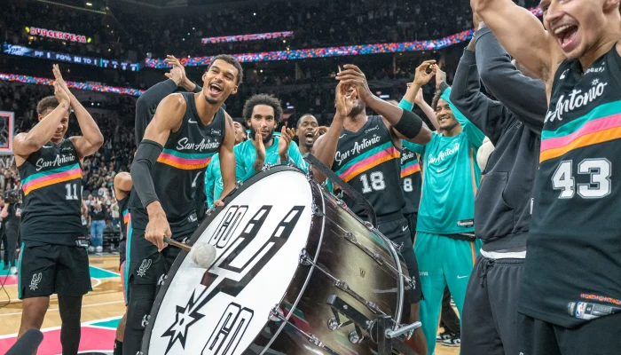Thunder Mengalahkan Spurs di Game 5, Satu Langkah Menuju NBA Finals