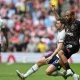 Tottenham Hotspur Lolos dari Degradasi dengan Selisih Tipis, Alan Shearer dan Micky van de Ven Bereaksi