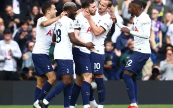 Tottenham Hotspur Selamatkan Diri dari Degradasi dengan Kemenangan Dramatis 2-1 atas Aston Villa