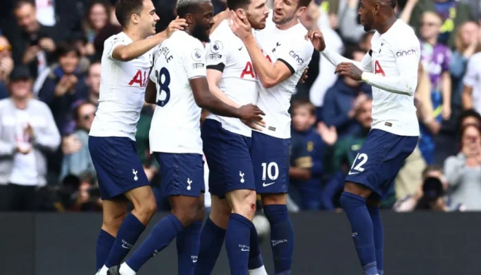Tottenham Hotspur Selamatkan Diri dari Degradasi dengan Kemenangan Dramatis 2-1 atas Aston Villa