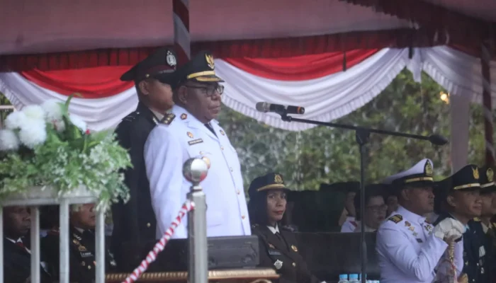 Upacara Kelulusan di Tengah Hujan, Apa yang Terjadi?